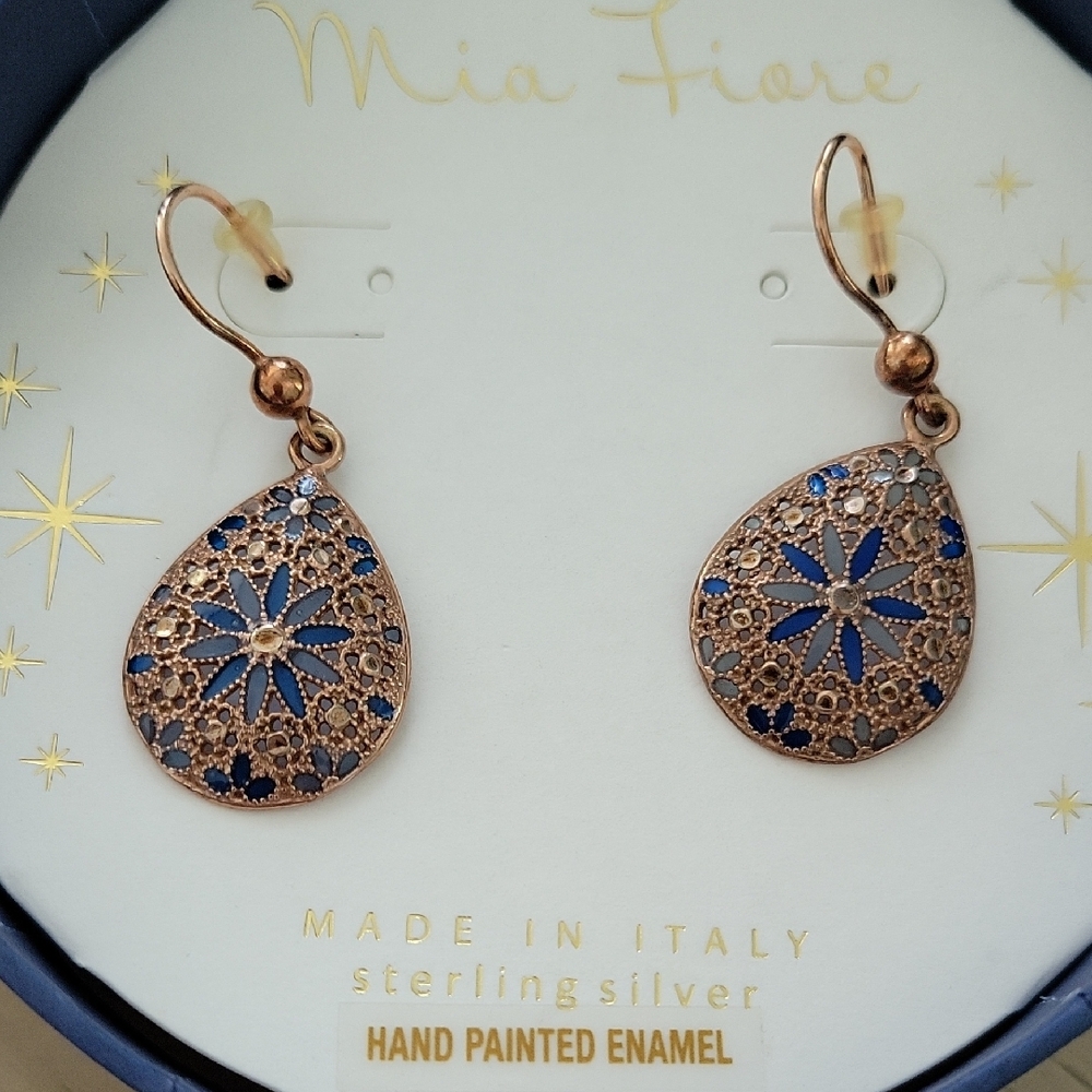 Elegant Blue and Gold Necklace With Earrings - Picture 3 of 5